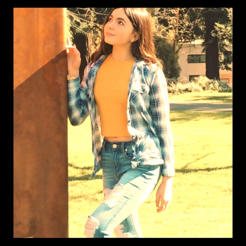 daytrip blue flannel button down!!💙